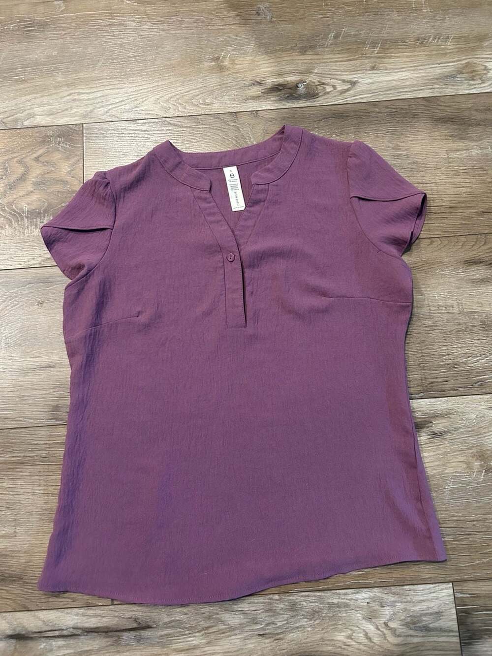 Boston Proper Blouse Size S Purple Short Sleeve V-Neck Button Front Top